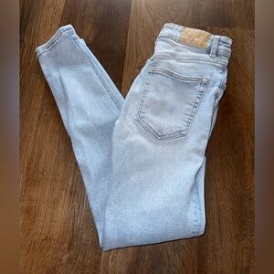Zara Women's Light Blue Skinny Jeans